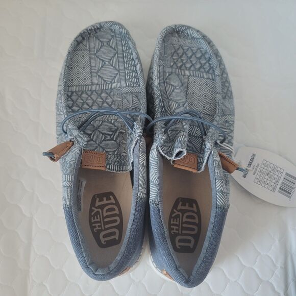 NWT Hey Dude Wally Navy Funk Batik Men\'s Size 11 Slip-On Casual Shoes